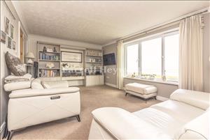 Lounge c