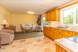 Kitchen Diner image 2