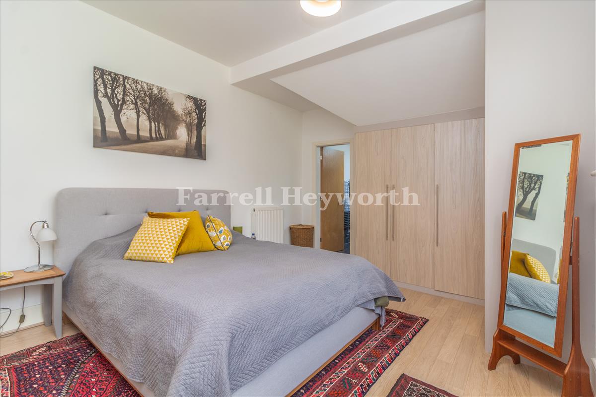 Master Bedroom image 2