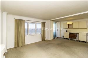 Lounge dining room