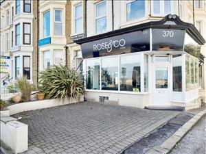 Marine Forecourt