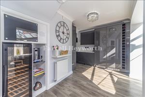 Kitchen image 3