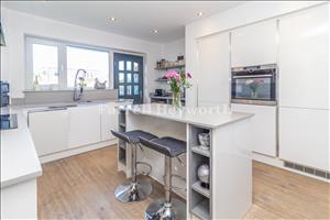 Kitchen image 3