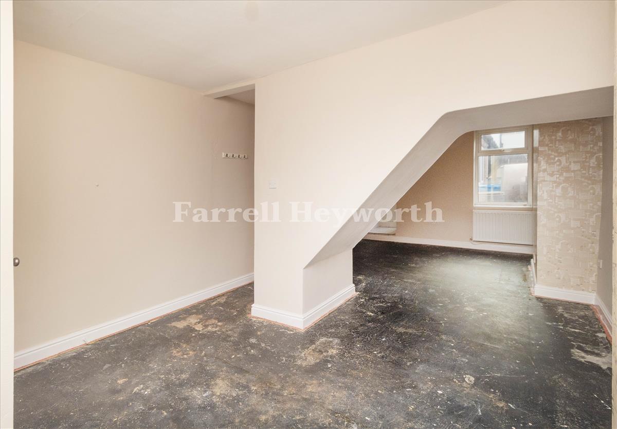 New Lounge and dining