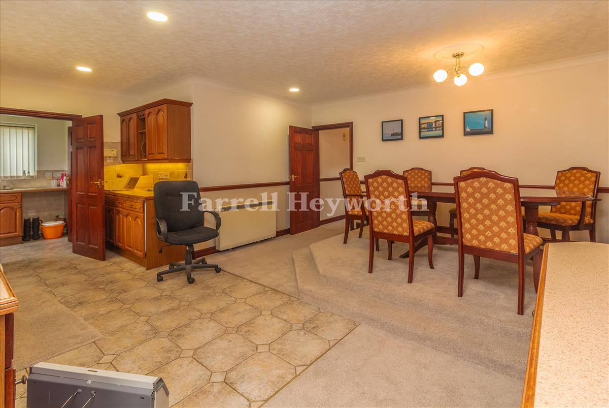 Kitchen Diner image 2