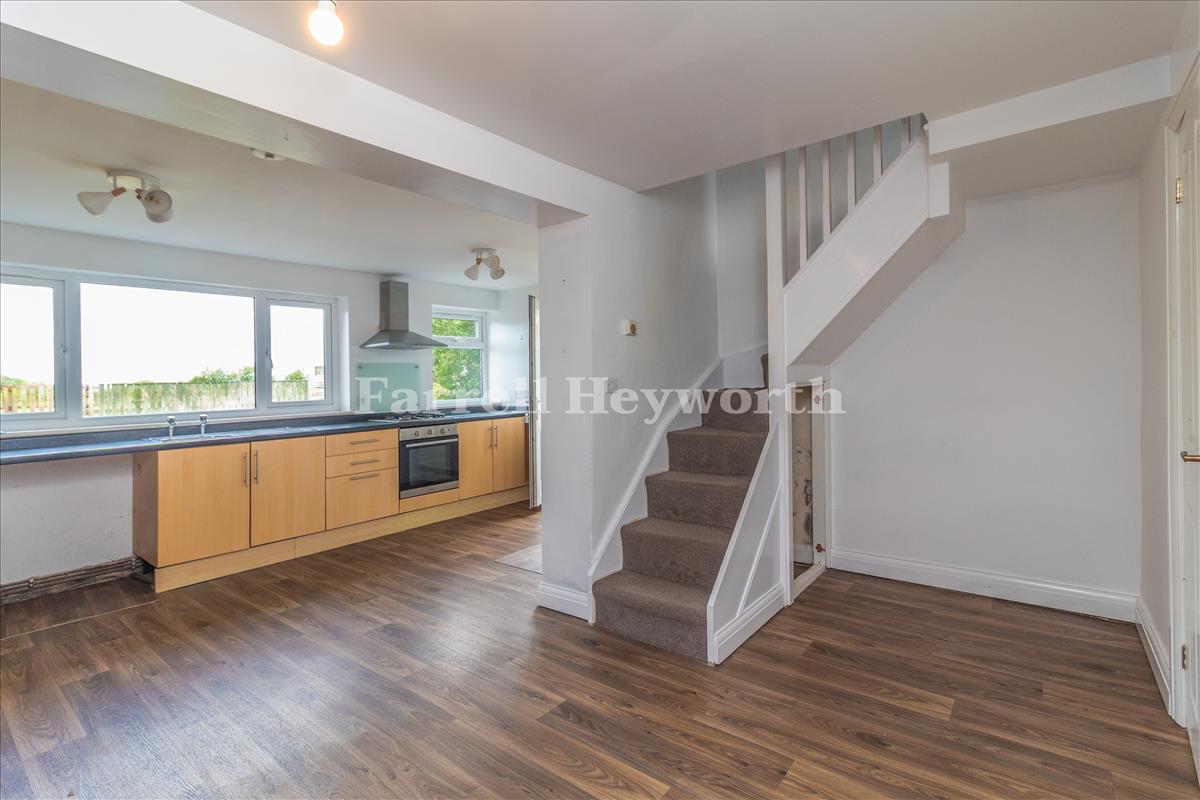 Kitchen Diner image 2