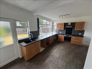 Kitchen 4