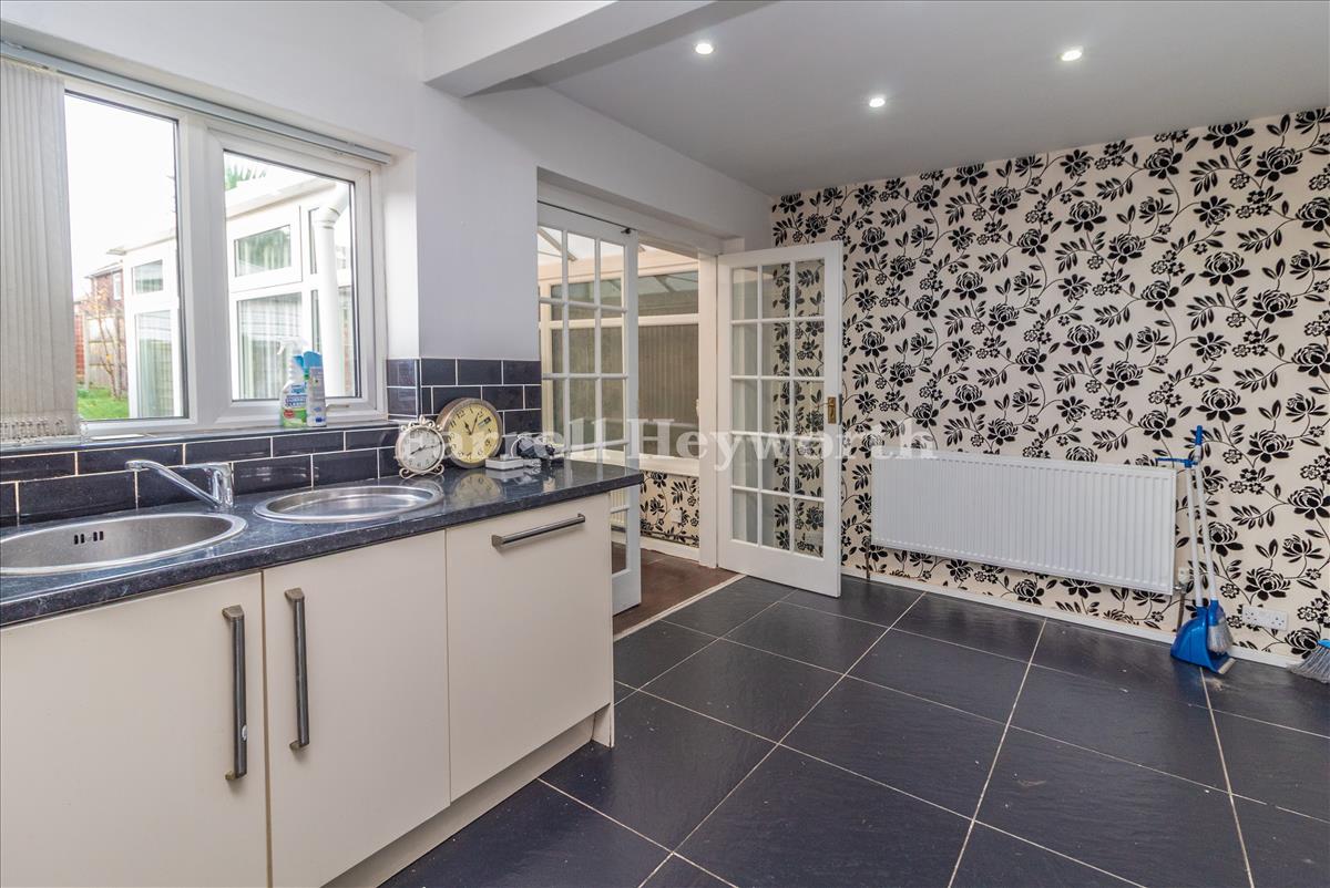 Kitchen Diner image 2