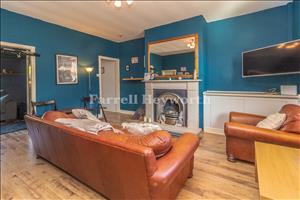 Lounge image 2