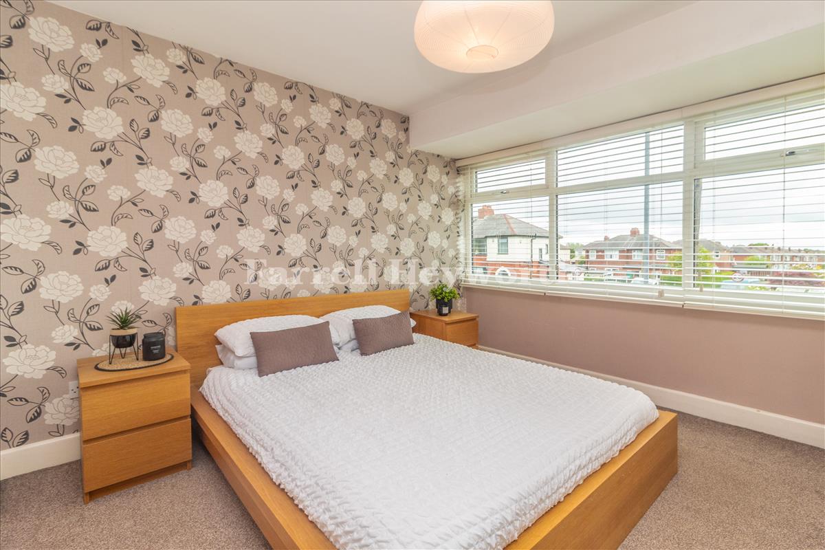 Front Double Bedroom image 2