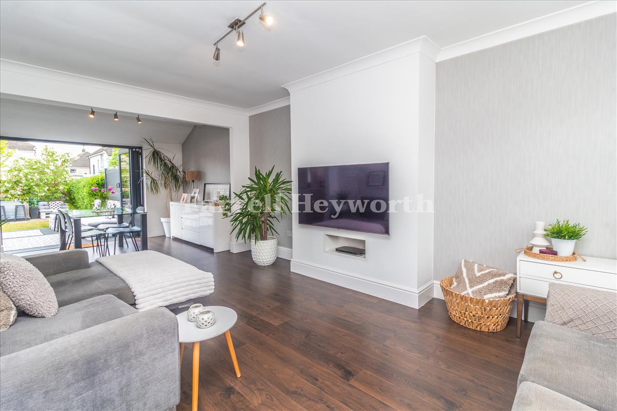 Lounge Diner image 2