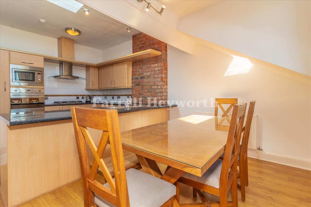 Kitchen Diner image 2