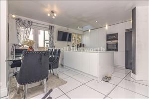 Kitchen d