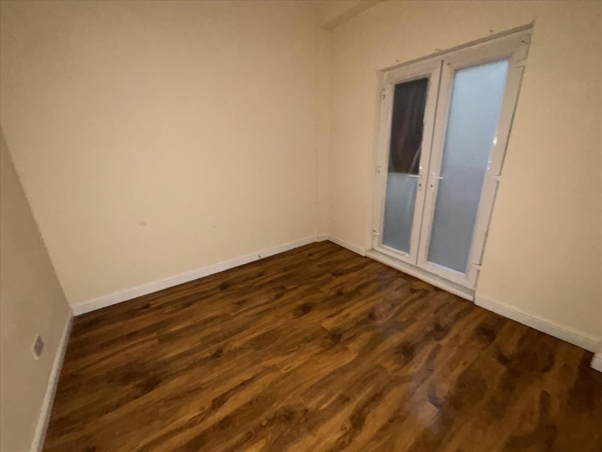 Bedroom 3 67 Station