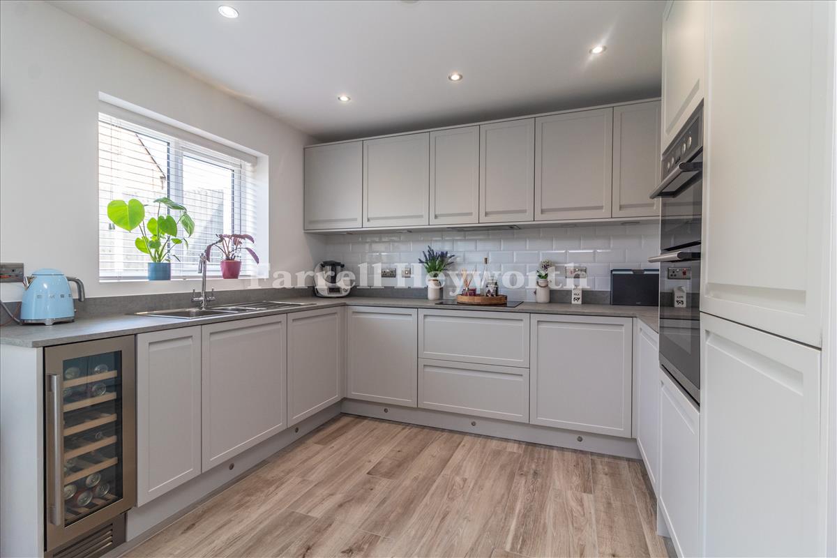 Kitchen Area image 2