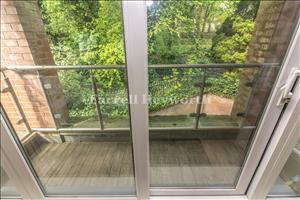 Balcony b