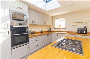 Kitchen Diner 2