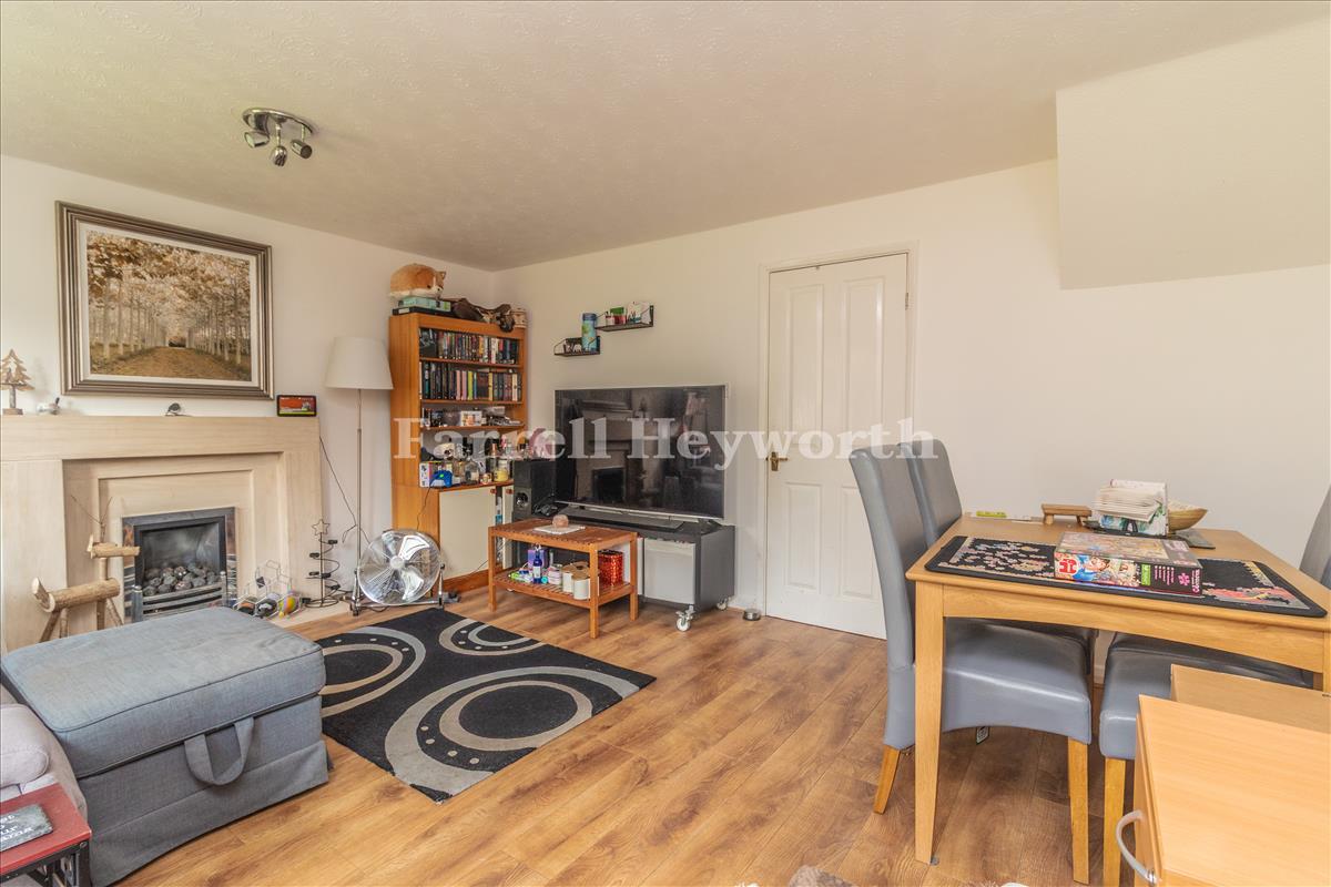 Lounge Diner image 2