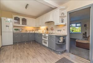 Kitchen image 2