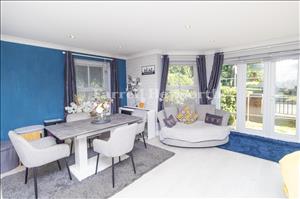 Lounge and Dining 3