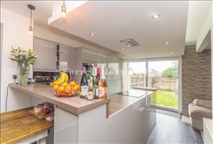 Kitchen Area image 3
