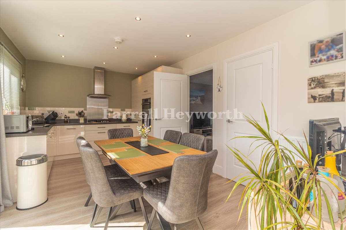 Kitchen Diner image 2