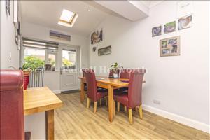 Dining 2