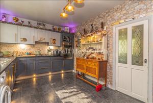 Kitchen image 2