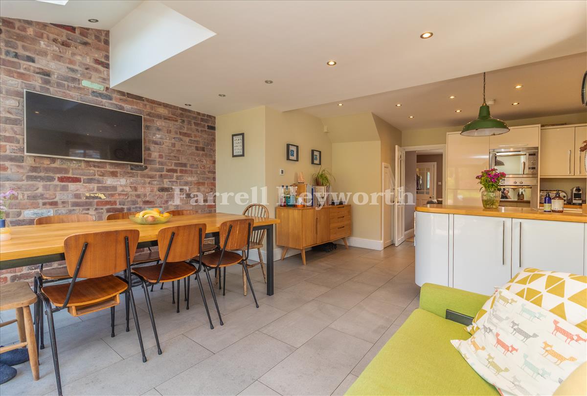 Kitchen Diner image 2