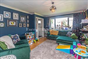 Lounge image 2