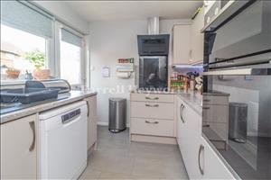 Kitchen image 2