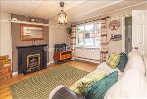 Lounge image 2