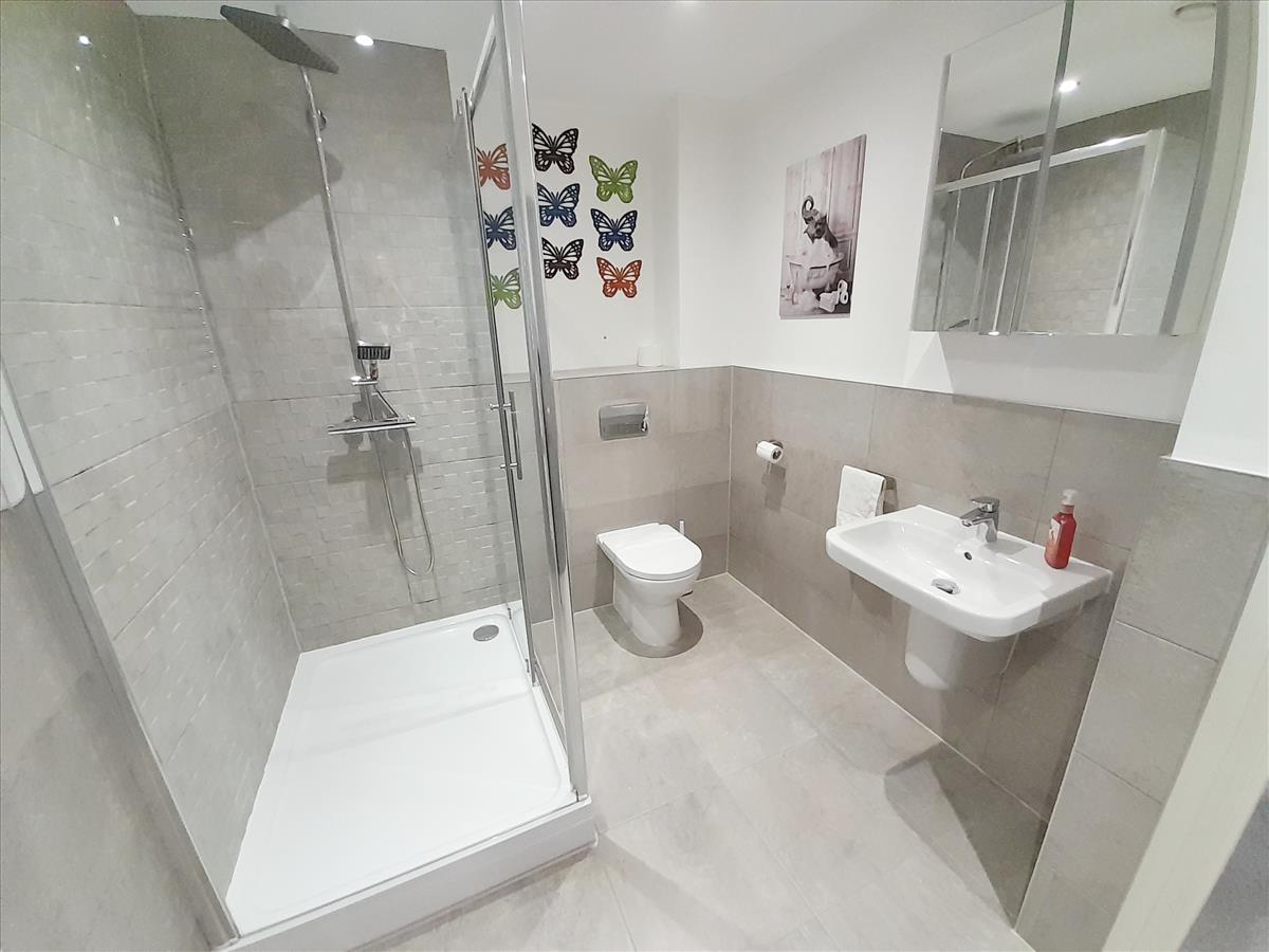 En suite Shower Room