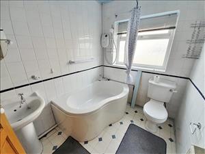 Heron Drive Bathroom