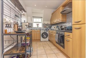 Kitchen b