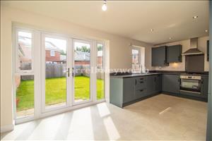 Kitchen Diner image 2