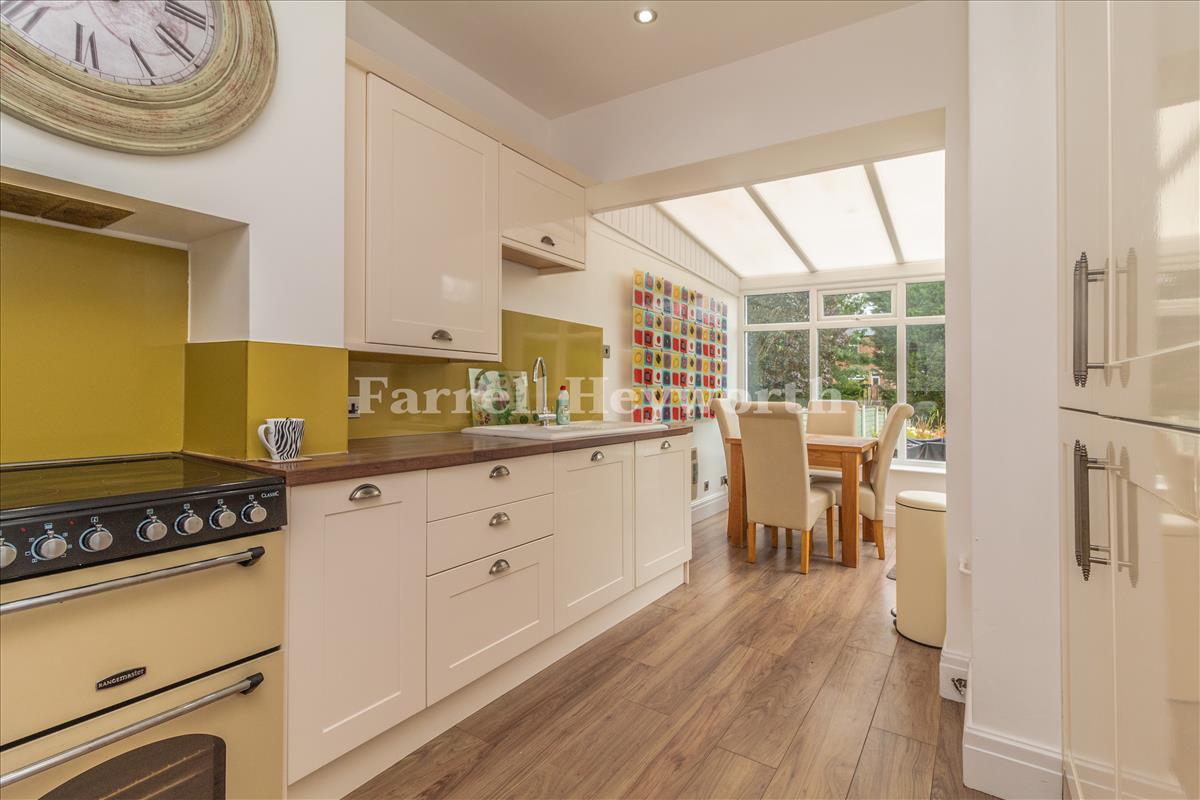 Kitchen Diner image 2