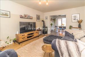 Lounge image 2