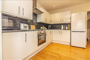 Kitchen b