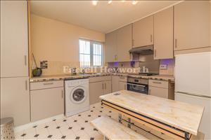 Kitchen image 2