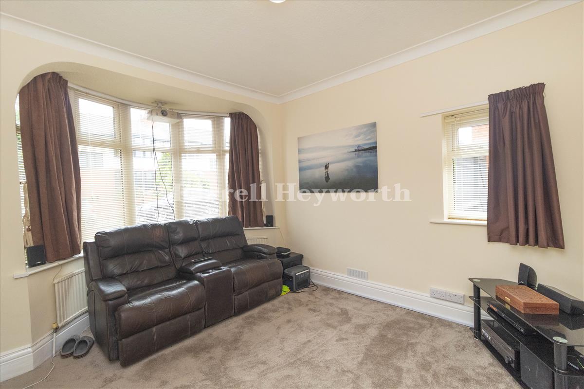 Living Room/ Bedroom 4