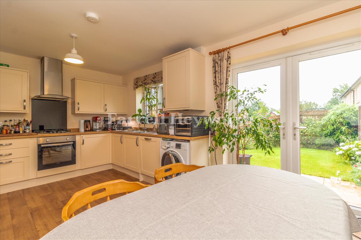 Kitchen Diner image 2