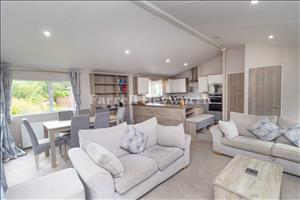 Open Plan Living 6
