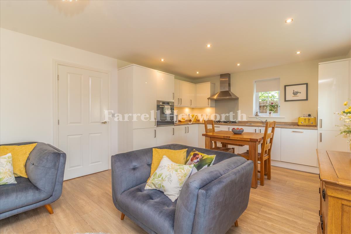 Open Plan Area image 5