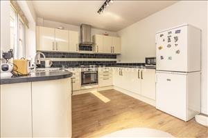 Kitchen b