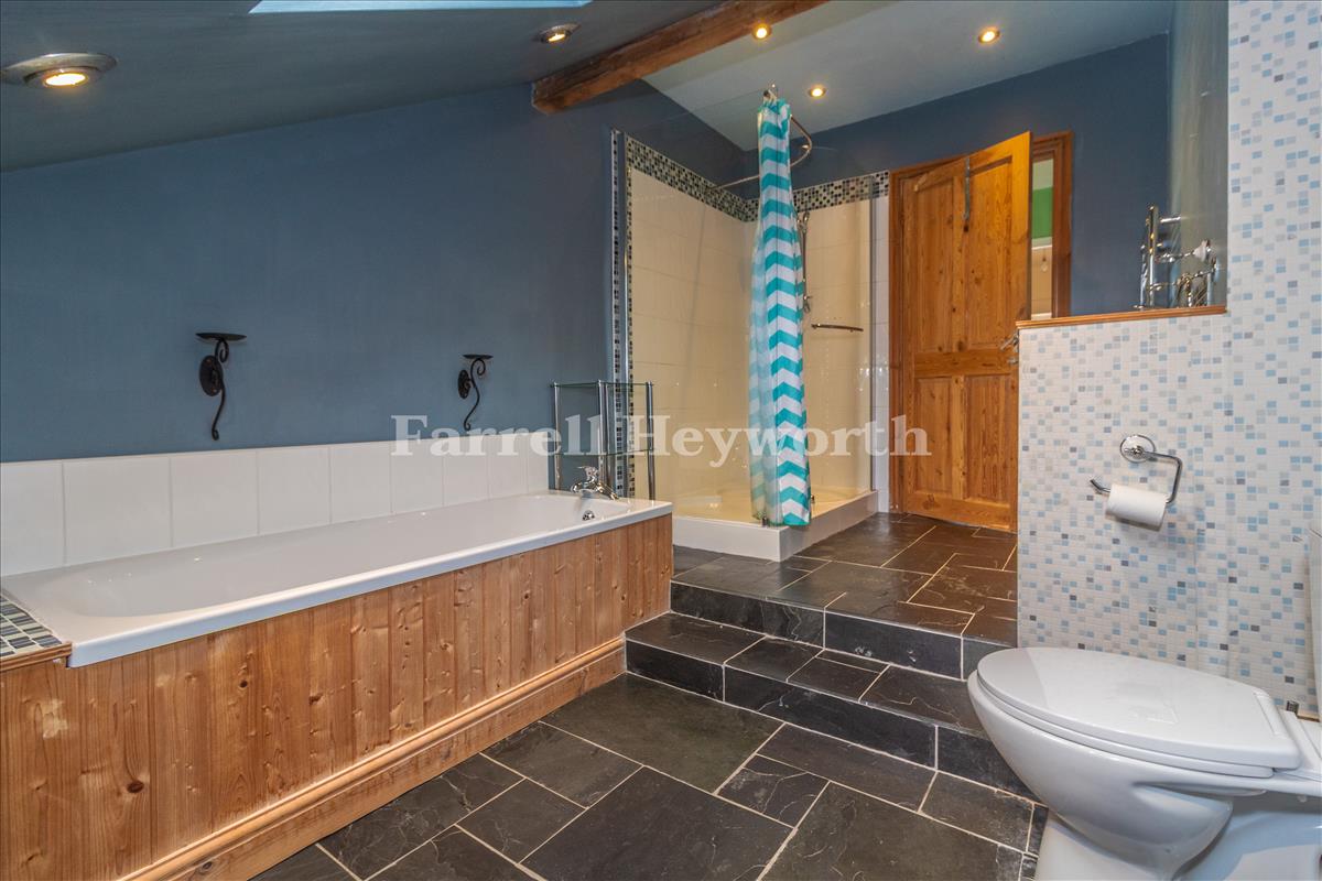 Bathroom image 3 New