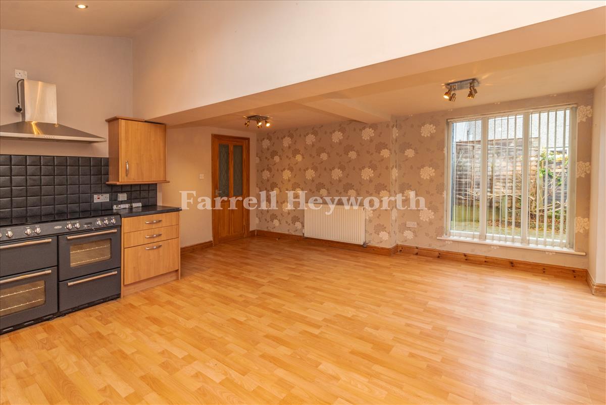 Kitchen Diner image 3 New