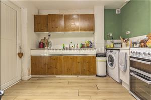 Kitchen b