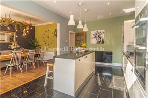 Kitchen image 3