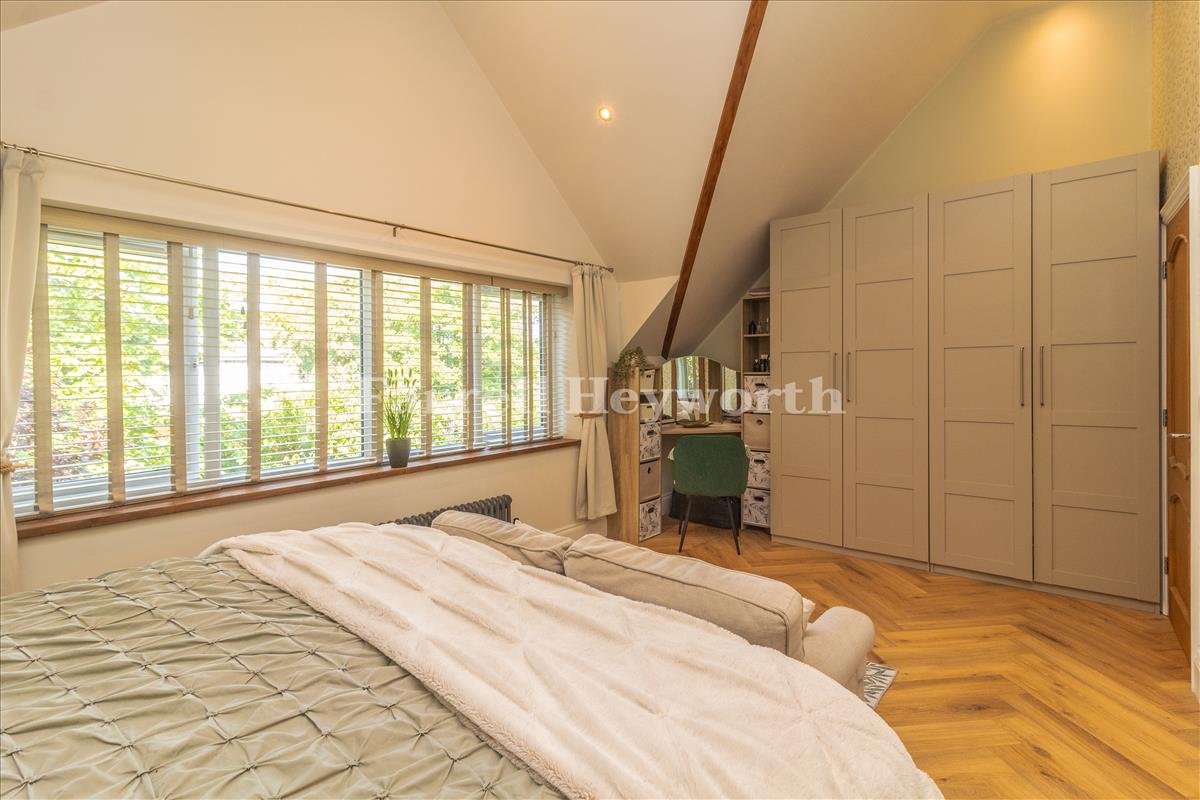 Master Bedroom image 2